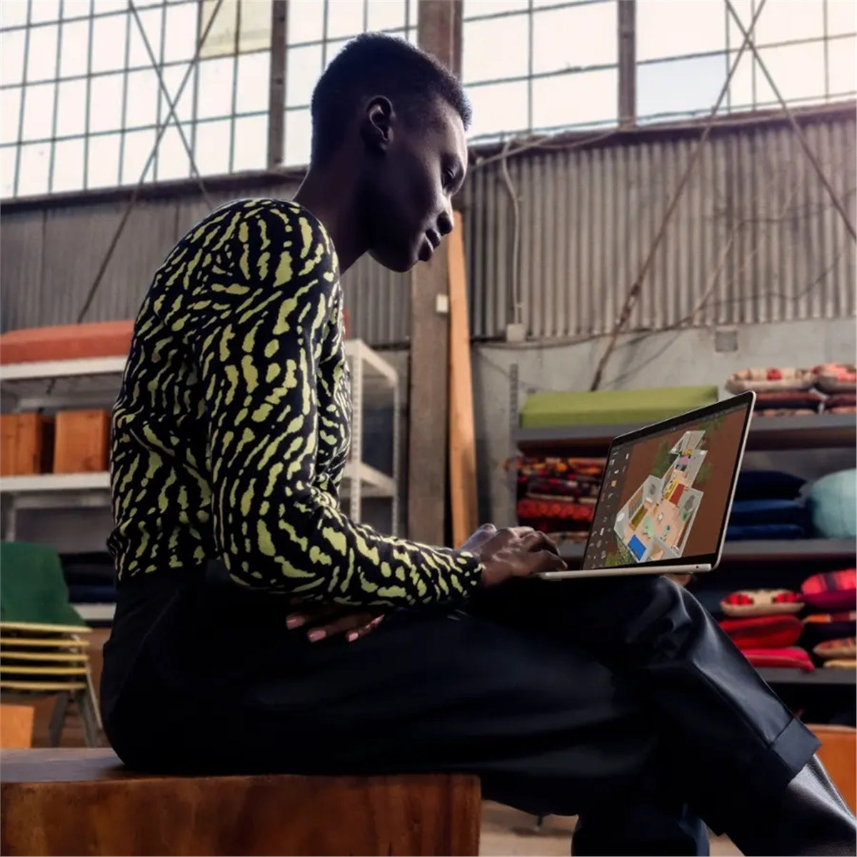 Apple 2024 MacBook Air 15" 16GB 512GB SSD Apple M3 8 Core MacOS, Silver (Refurbished - Very Good)